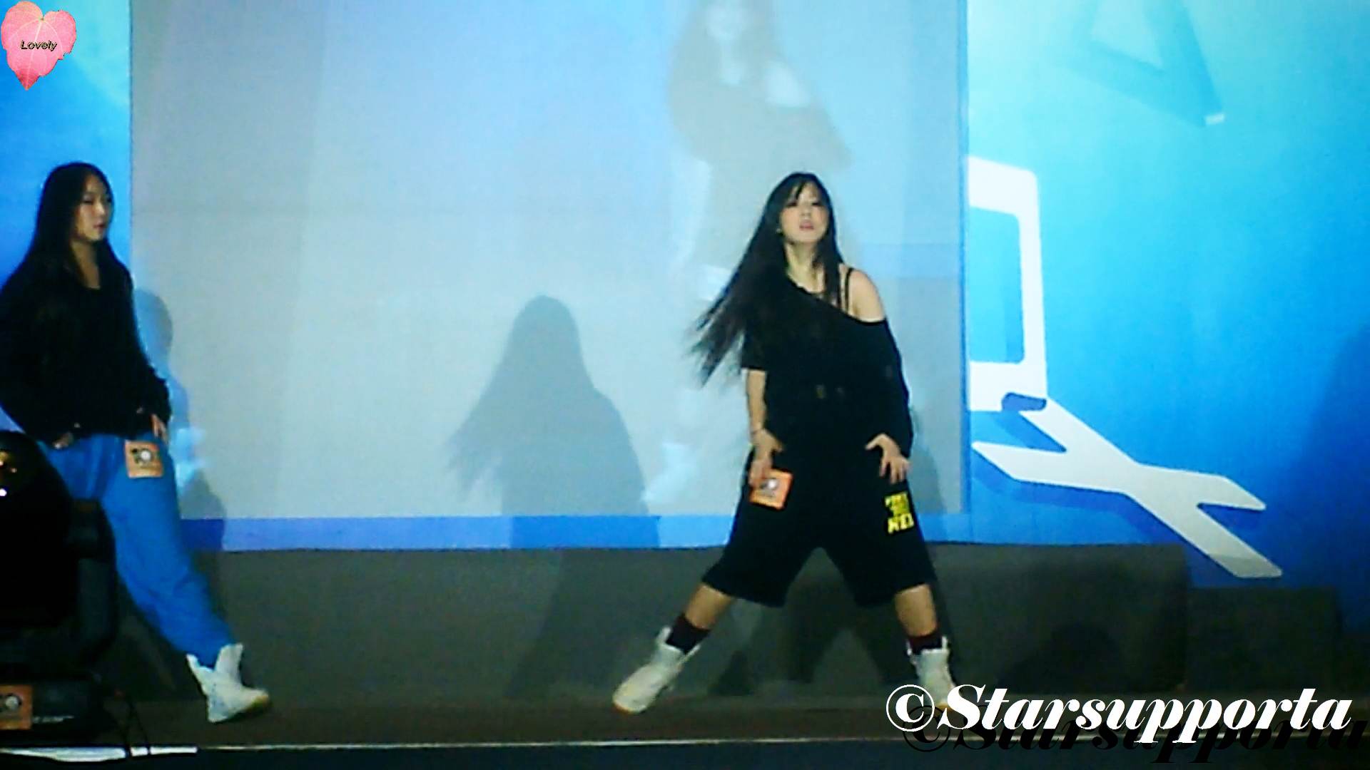 20111226 亞洲遊戲展 Asia Game Show - Miss AGS 選舉總決賽: 開場舞 @ 香港會議展覽中心 HKCEC